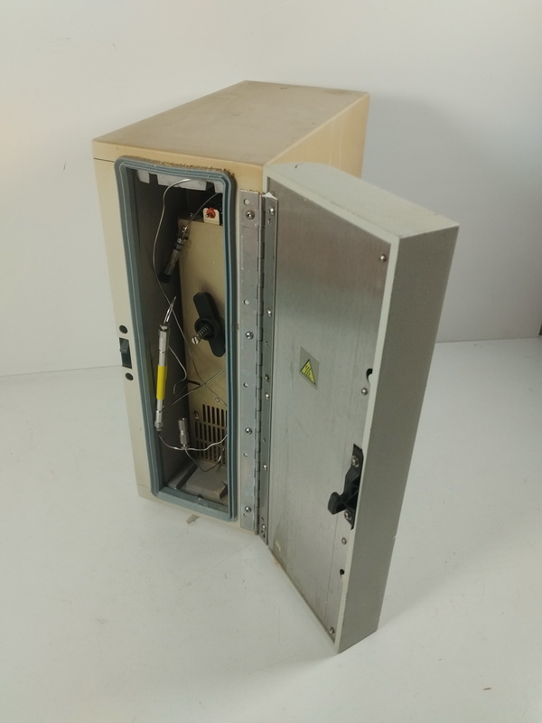 aparato colgar laboratorio metal 40x36x15 1u